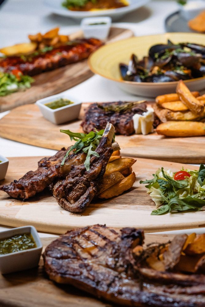 Grădina Povernei - Restaurant Victoriei, București
