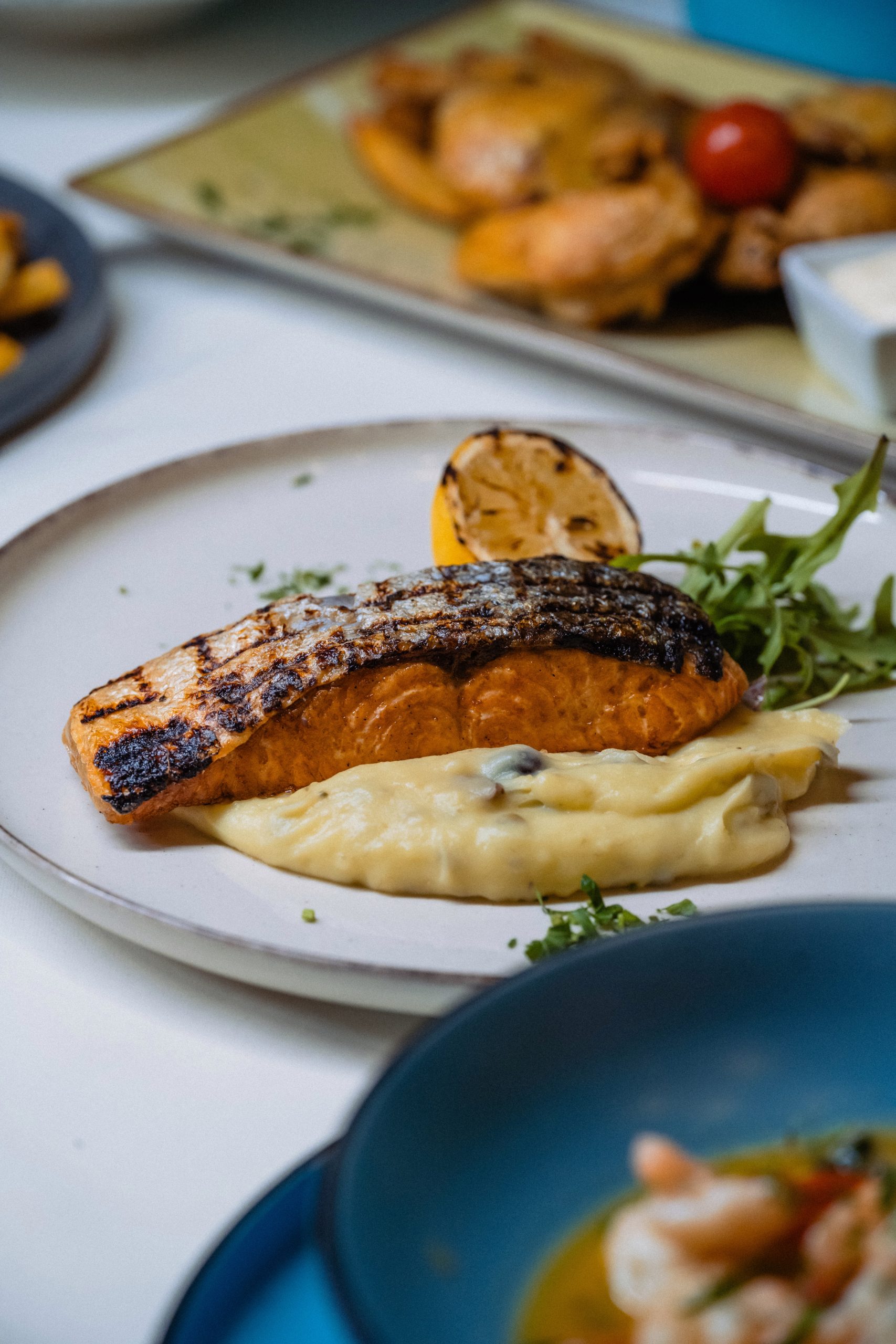 Somon Grădina Povernei - Restaurant Victoriei, București