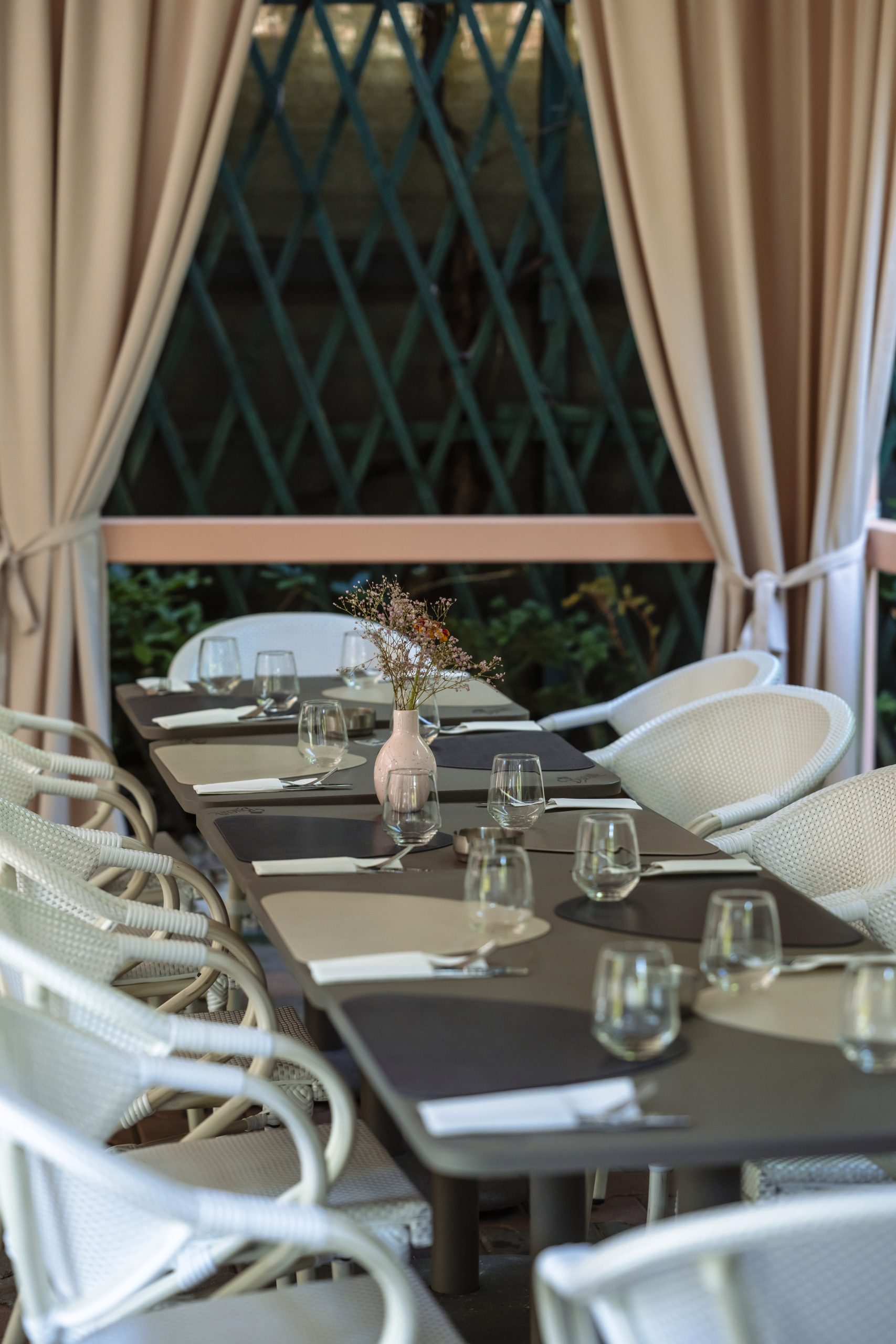 Terasa Grădina Povernei - Restaurant Victoriei, București